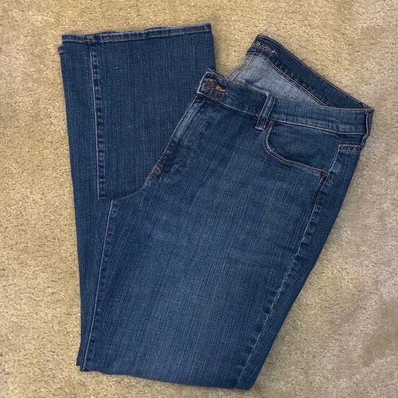 Old Navy Bootcut Jeans - Picture 3 of 5